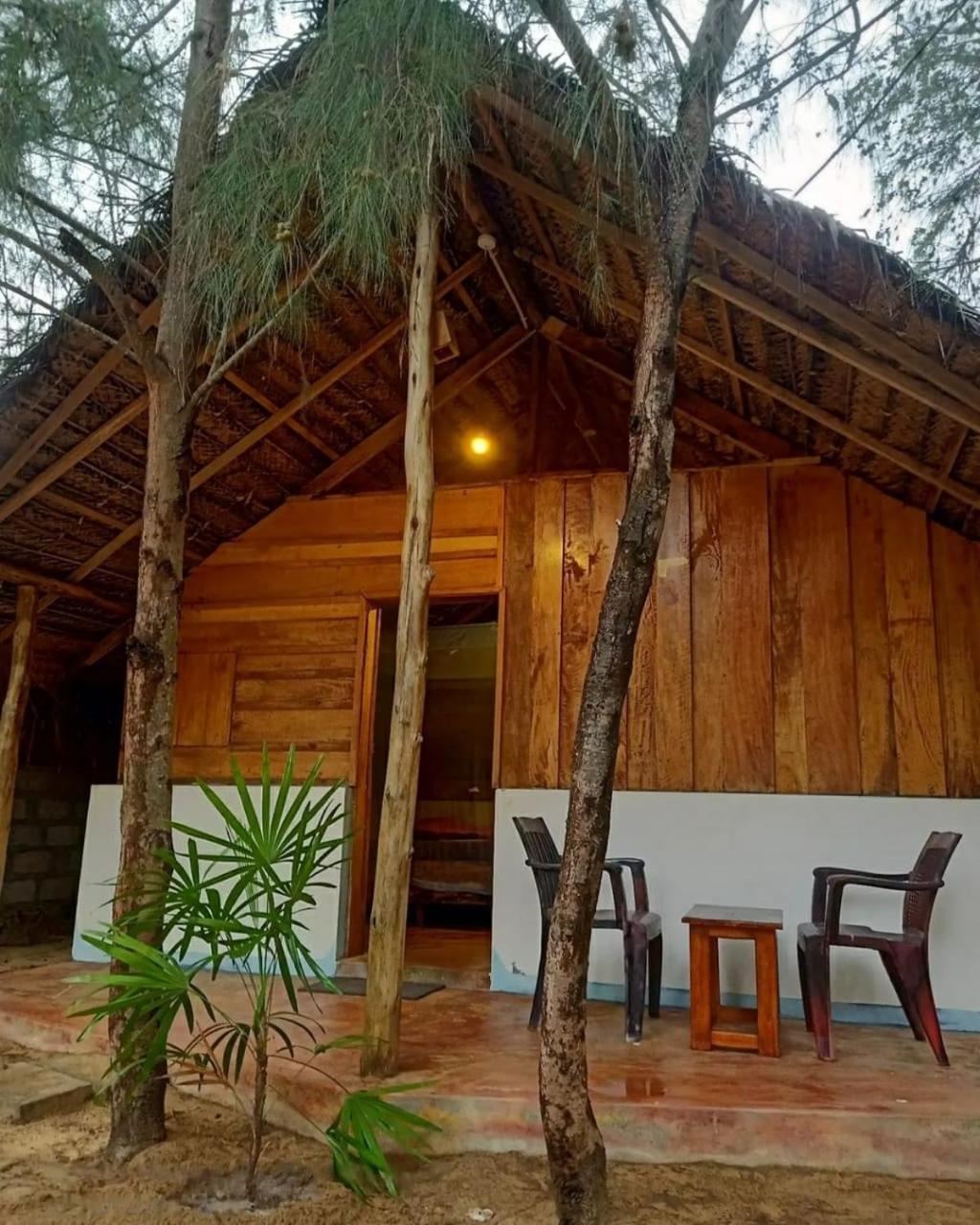Sand Dune Beach Resort & Surf Camp Arugam Bay Kültér fotó