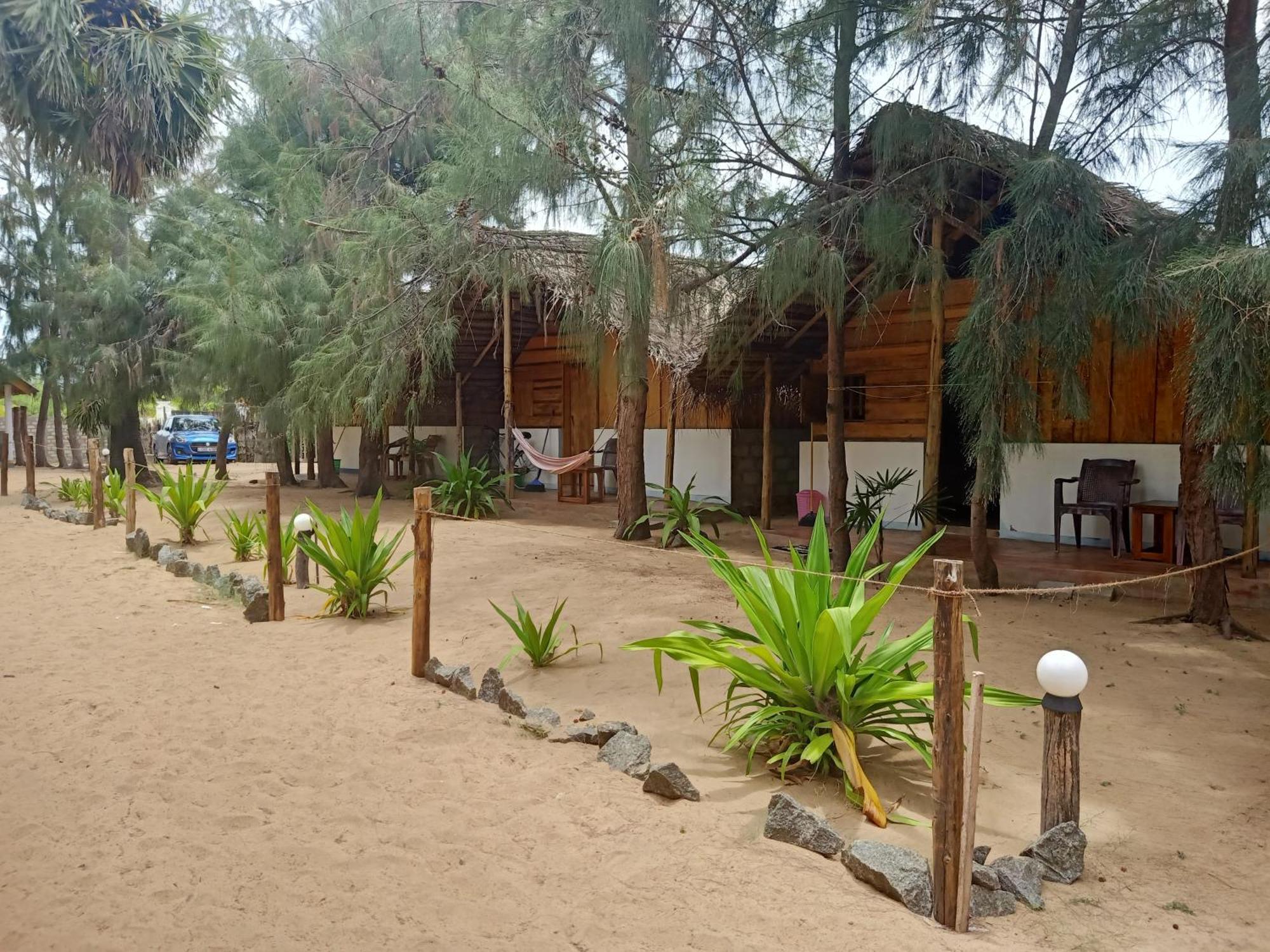Sand Dune Beach Resort & Surf Camp Arugam Bay Kültér fotó