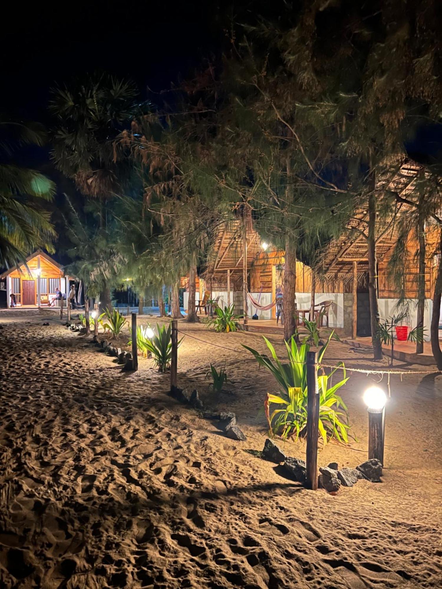 Sand Dune Beach Resort & Surf Camp Arugam Bay Kültér fotó