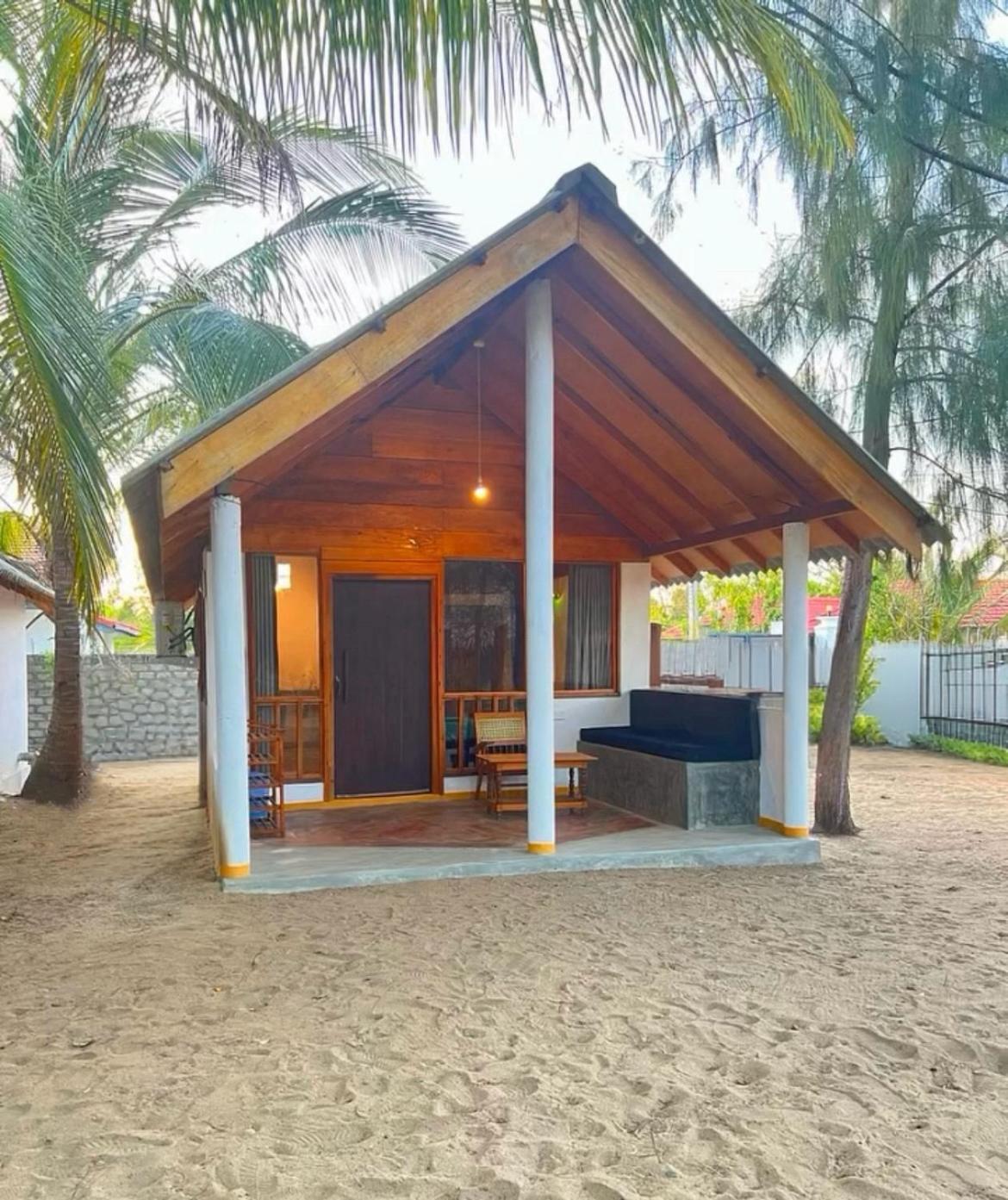 Sand Dune Beach Resort & Surf Camp Arugam Bay Kültér fotó